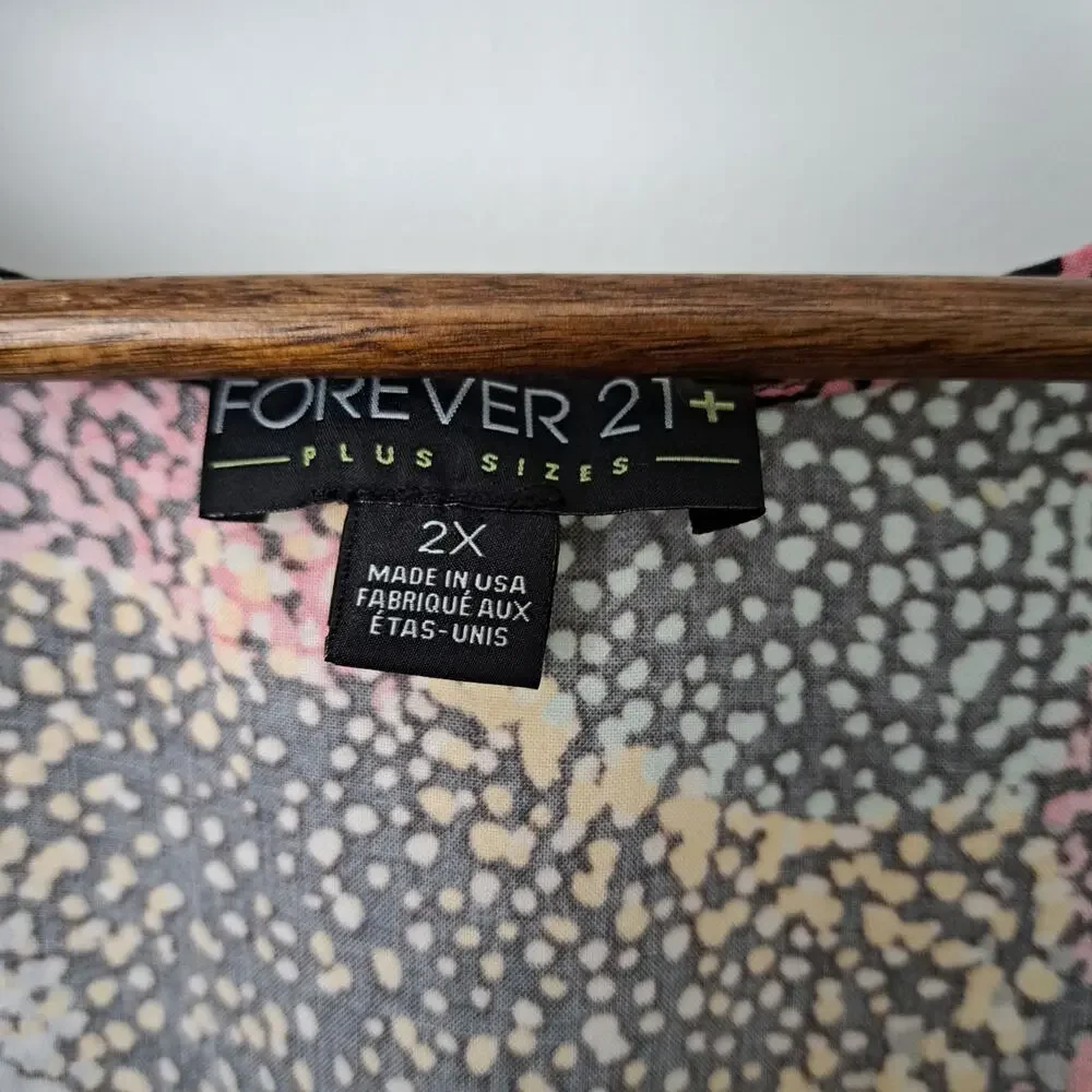 Forever 21+ V Neck Multicolored Cinched Waist 2X Top - Picture 4 of 5